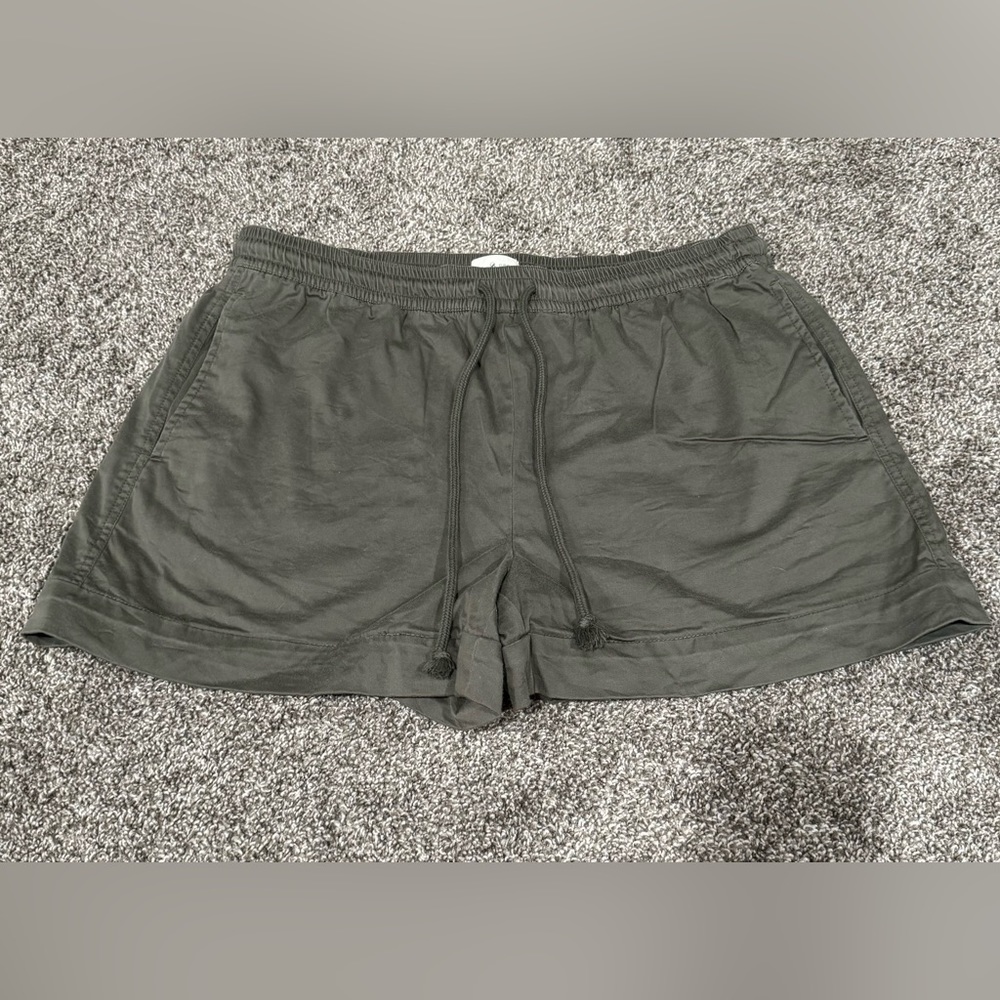 Lou & Grey shorts from Loft - size large